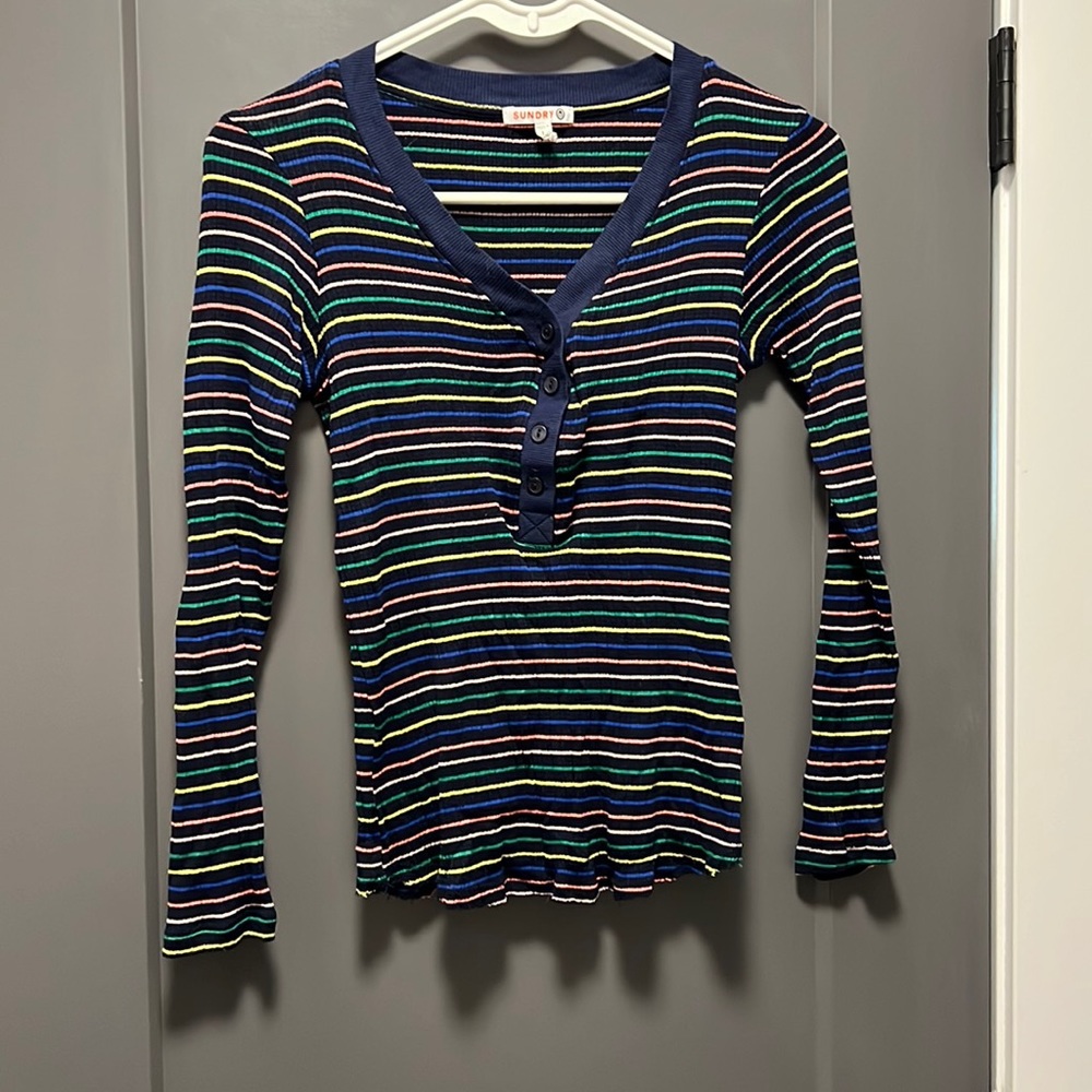 Sundry top